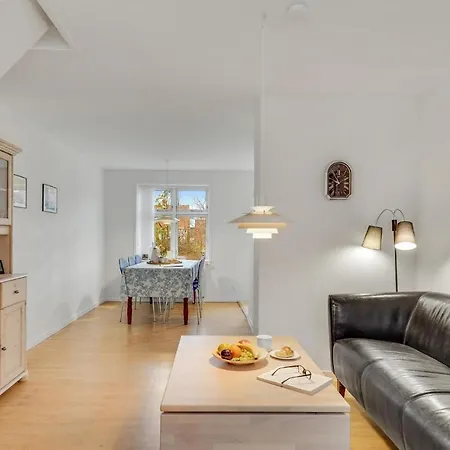 Ferienhaus Stunning In With Kitchen *