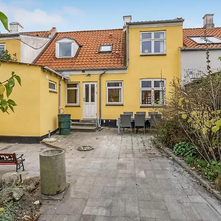 Stunning In With Kitchen *