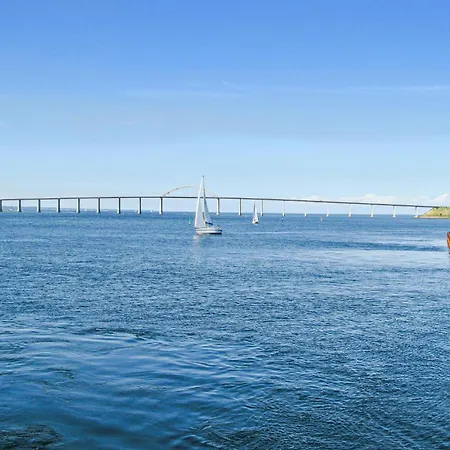 Holiday home Stunning In With Kitchen Rudkobing