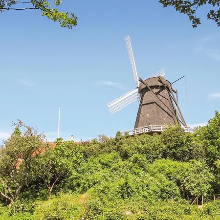 Stunning In With Kitchen Holiday home