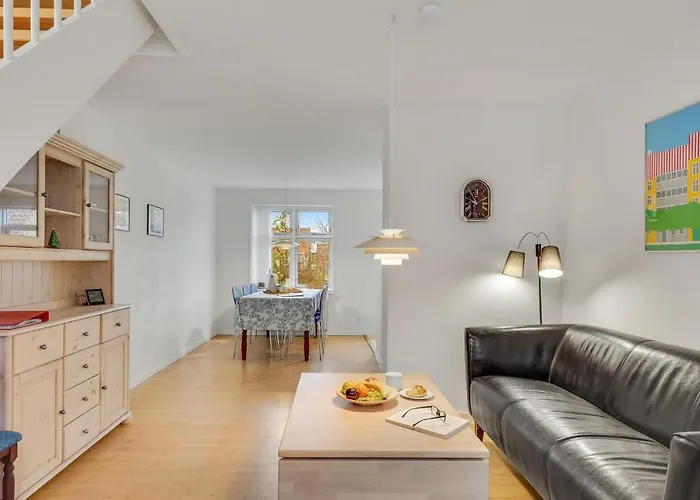 Ferienhaus Stunning In With Kitchen *