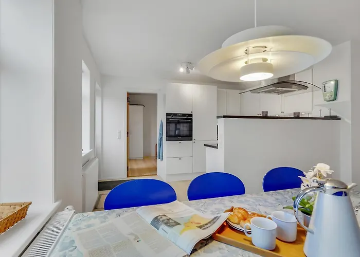 Ferienhaus Stunning In With Kitchen *